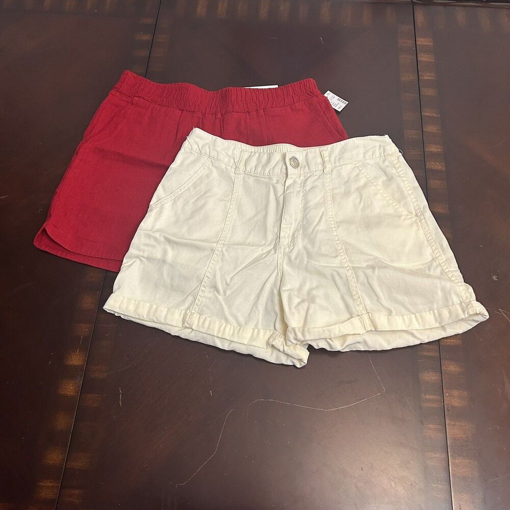Maurices Shorts Set of 2 Red and Ivory 4 Inch Inseam America - Size Small